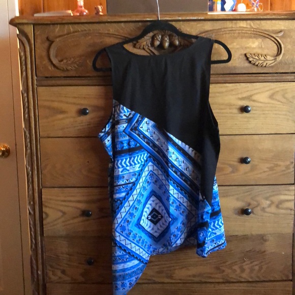 NWOT Asymmetric Blouse - Picture 2 of 2